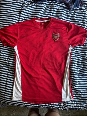 Official Arsenal FC Crest Panel Poly Training Soccer shirt